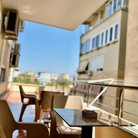 New Skanderbeg Square Apartment *